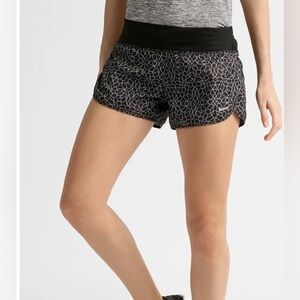 Nike Performance Women's Black Patterned Shorts M